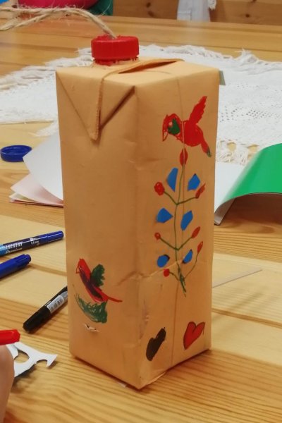 Okładka albumu: Warsztaty Tworzenia Karmników z recyklingu 